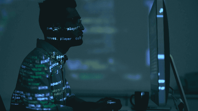 Como trabalhar com DevOps: o que faz o profissional e como começar