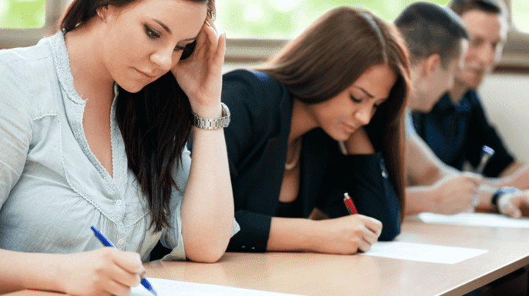 Por que um funcionário público deve fazer pós-graduação?