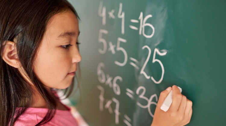 Como ajudar meu filho na tarefa de matemática?