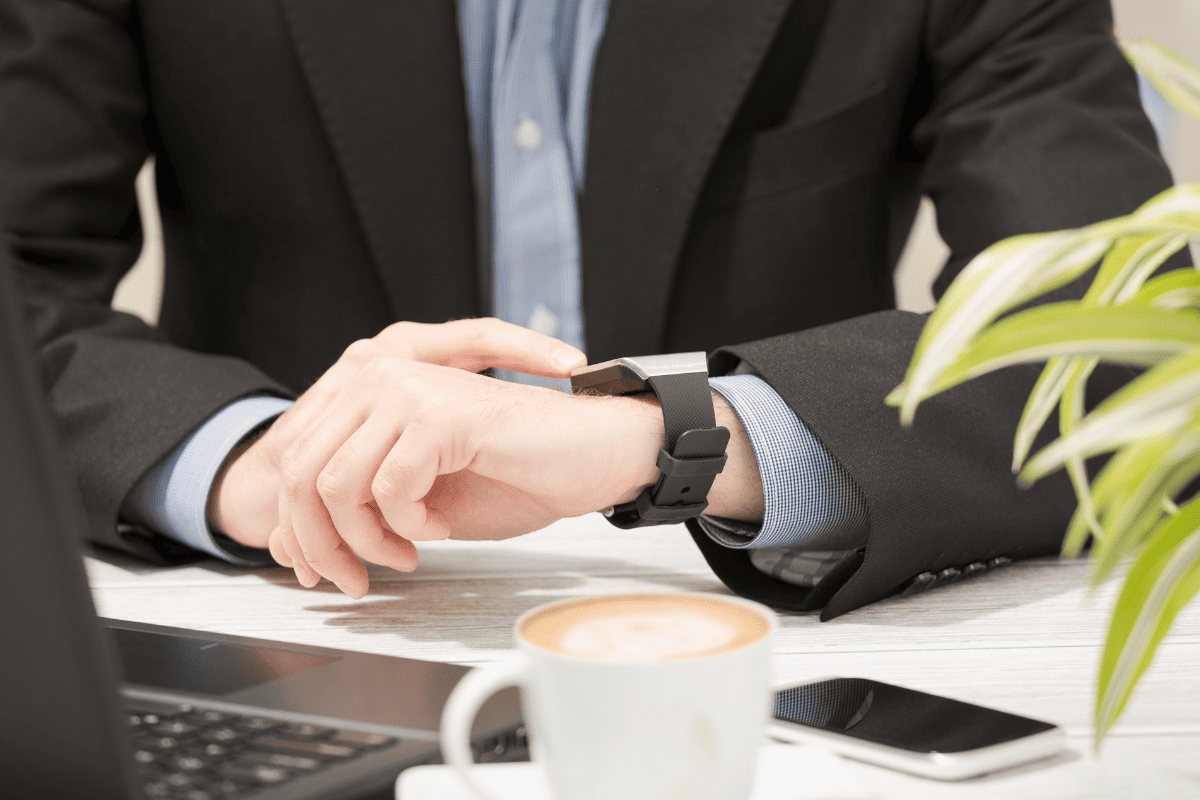 Banco de horas: como funciona e quais são as regras na CLT