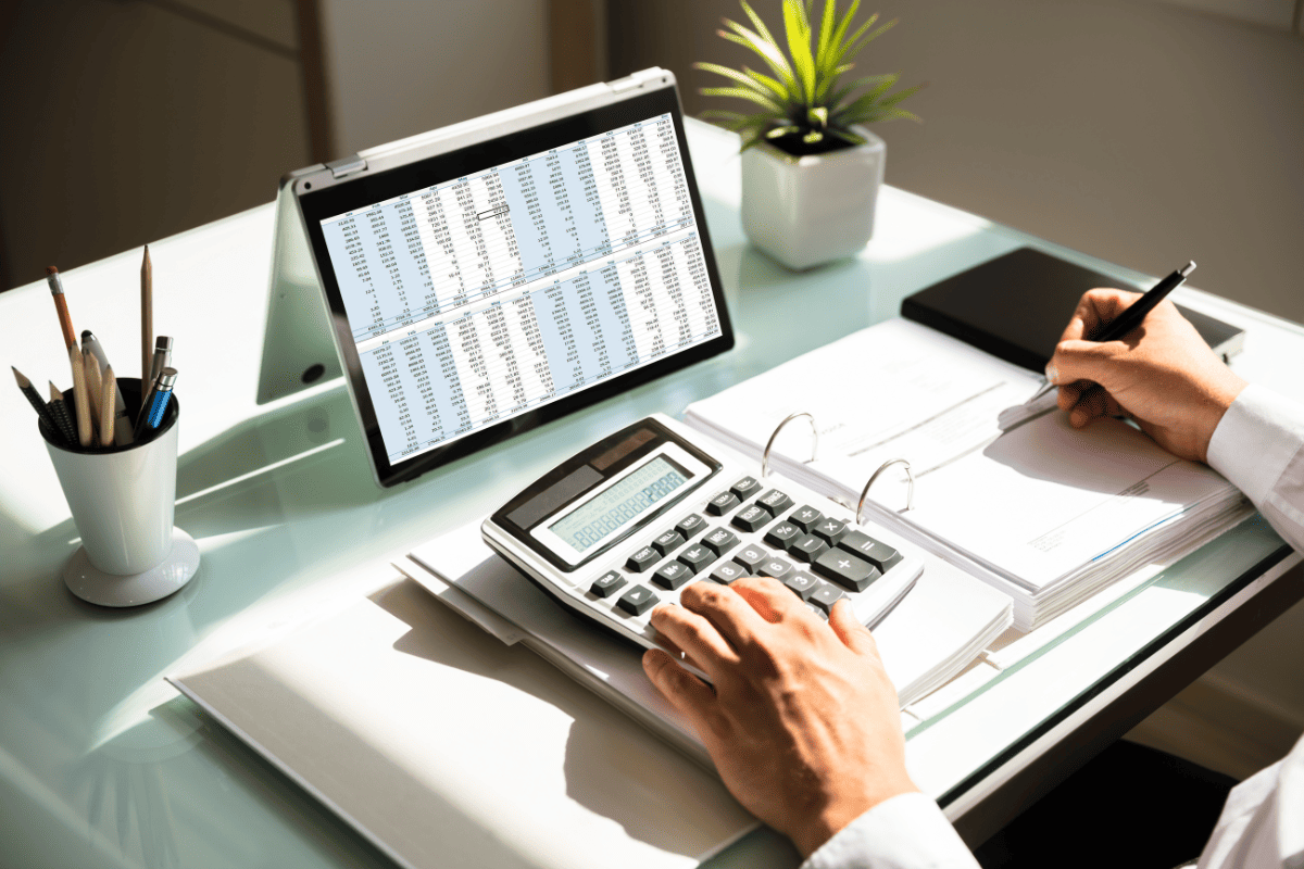 Como é calculado as férias? Entenda o cálculo de forma simples