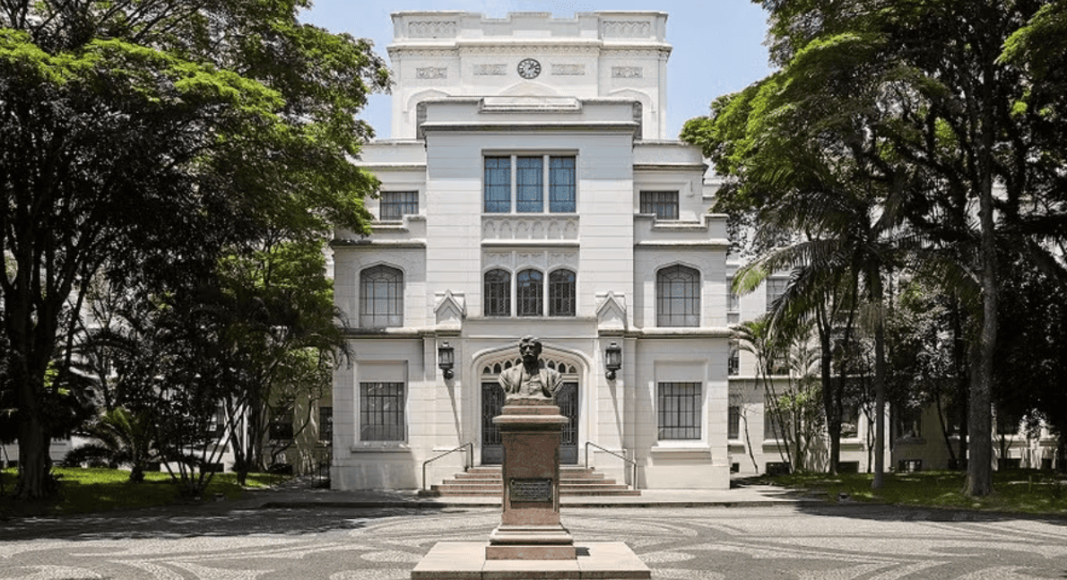 Fuvest 2026: saiba quais são os cursos mais concorridos