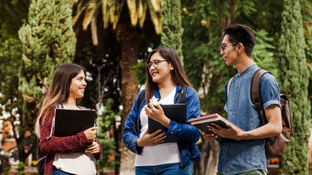 estudantes ao começar uma faculdade em julho, agosto ou setembro