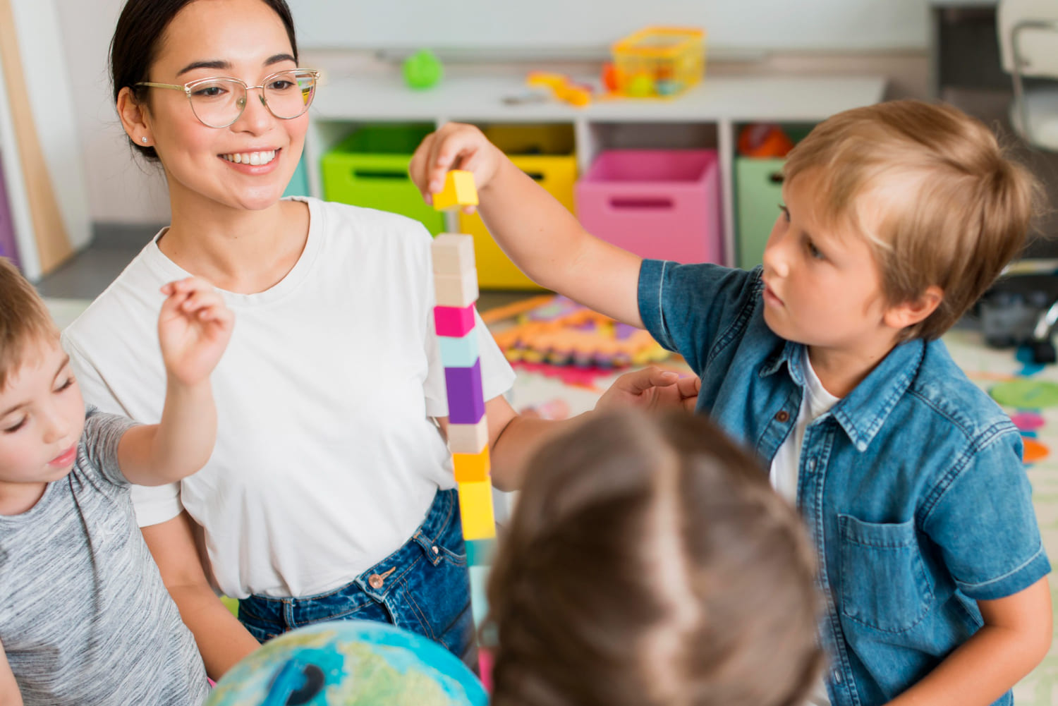 Qual curso fazer para trabalhar em creche? Veja opções!