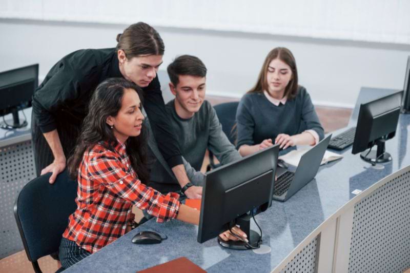 6 principais áreas de estudo de Análise e Desenvolvimento de Sistemas: o que você vai aprender no curso