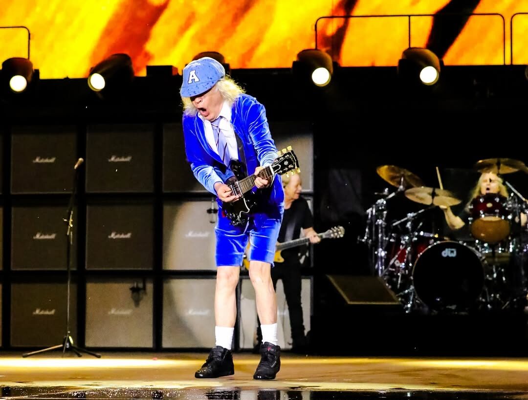 Qual é o significado de AC/DC? Entenda a origem do nome da banda australiana