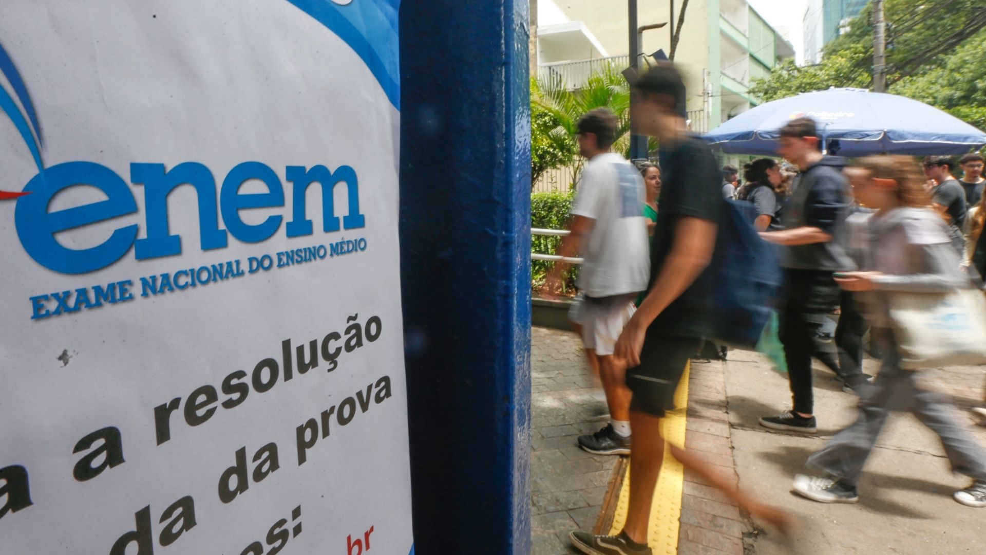 É obrigatório levar a declaração de comparecimento no Enem 2025?