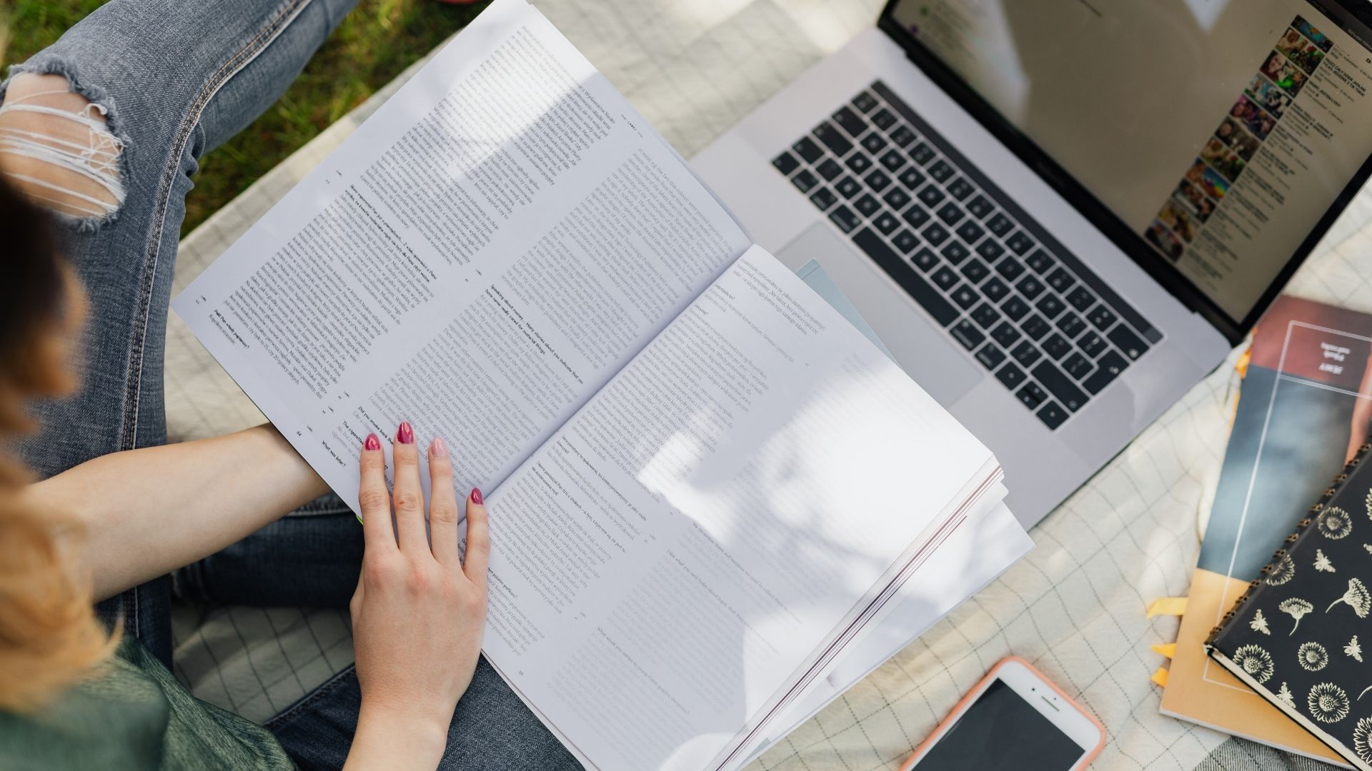 Pós-graduação EaD gratuita: veja 3 opções