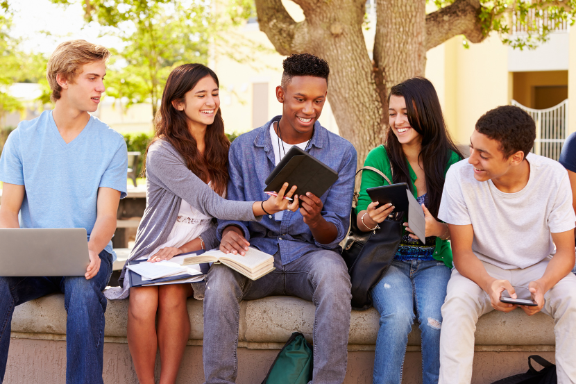 estudantes do ensino médio beneficiados com o pé-de-meia 2026