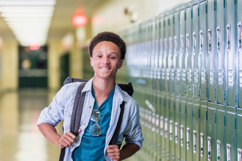estudante representando melhores escolas particulares de Goiás
