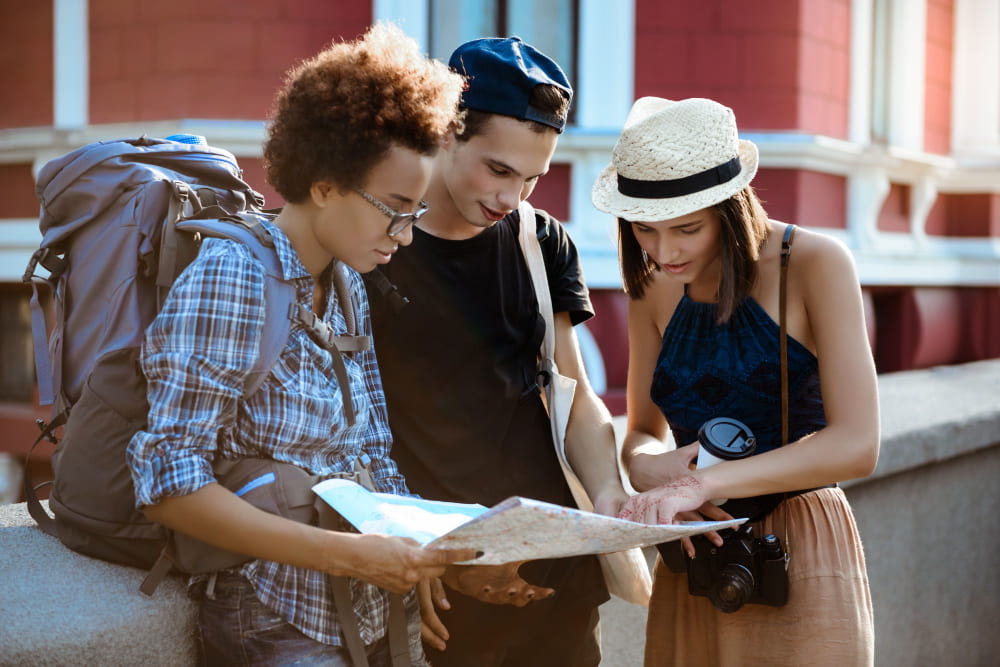 Curso técnico em guia de turismo: como funciona, quem pode fazer e onde estudar