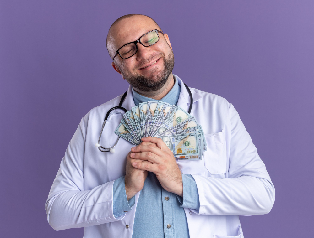 Quem ganha mais: enfermeiro ou biomédico?