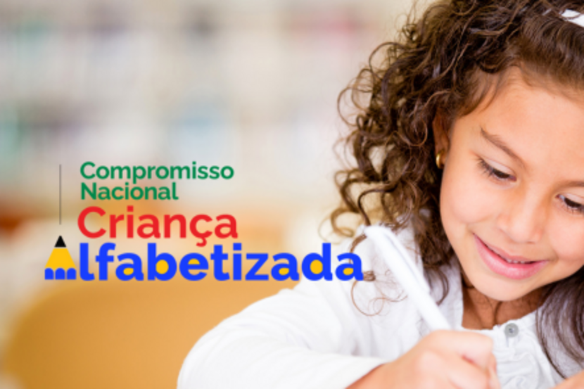 Criança alfabetizada: Brasil supera meta em 2025 – o que isso significa para seu filho?