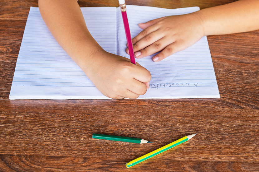 Atividades de caligrafia: como ajudar seu filho a escrever melhor