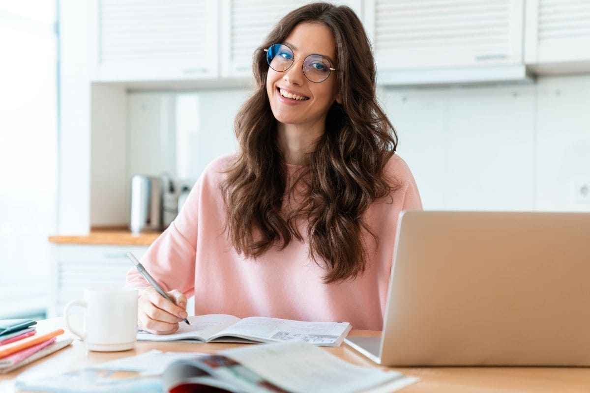 Enem 2026: Quero Bolsa lança plano de estudo gratuito para a prova