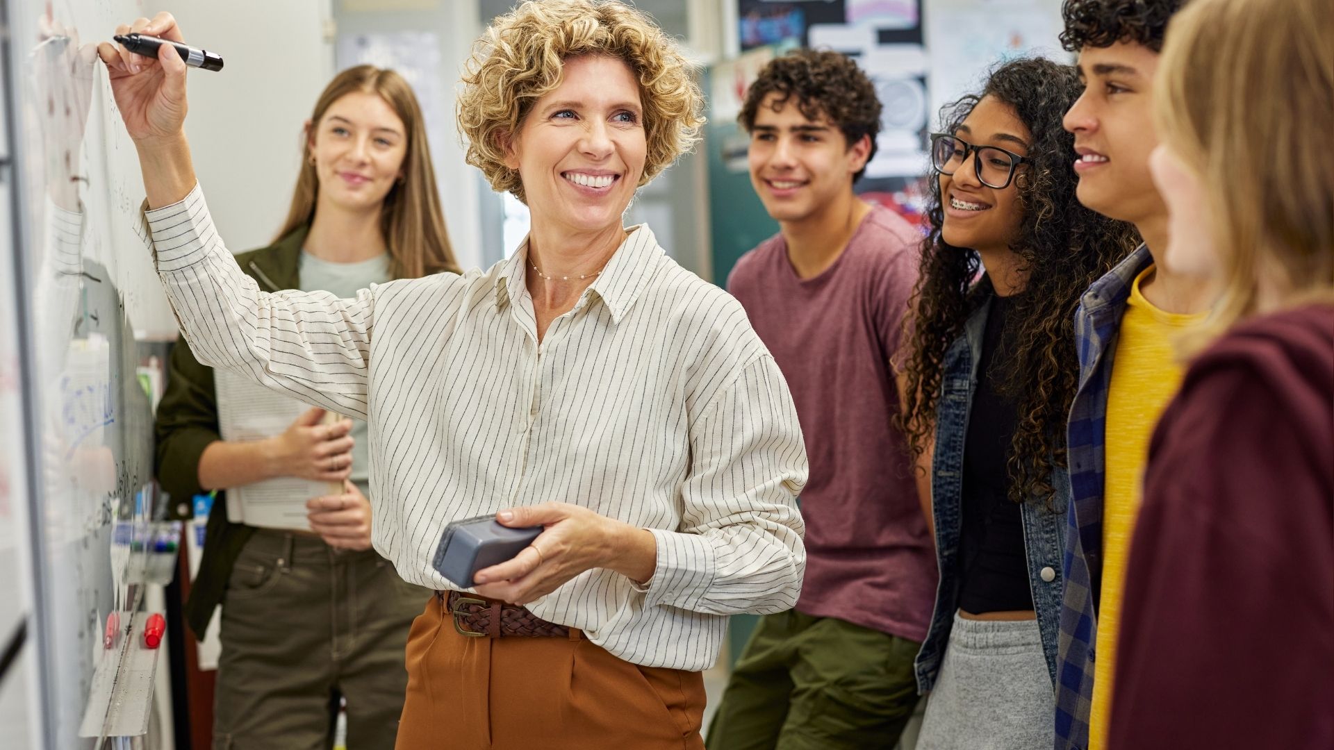 Qual professor ganha mais? Salário médio por licenciatura