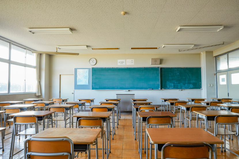 sala de aula vazia representando o Censo Escolar 2025