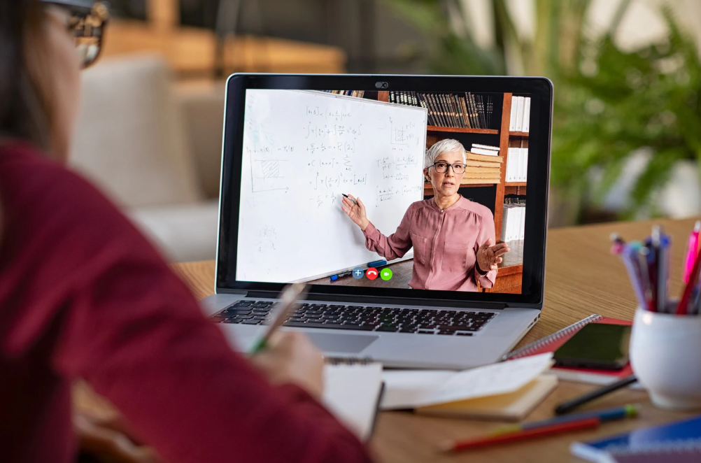 Videoaulas gratuitas para o Enem 2026: como se preparar de graça para a prova