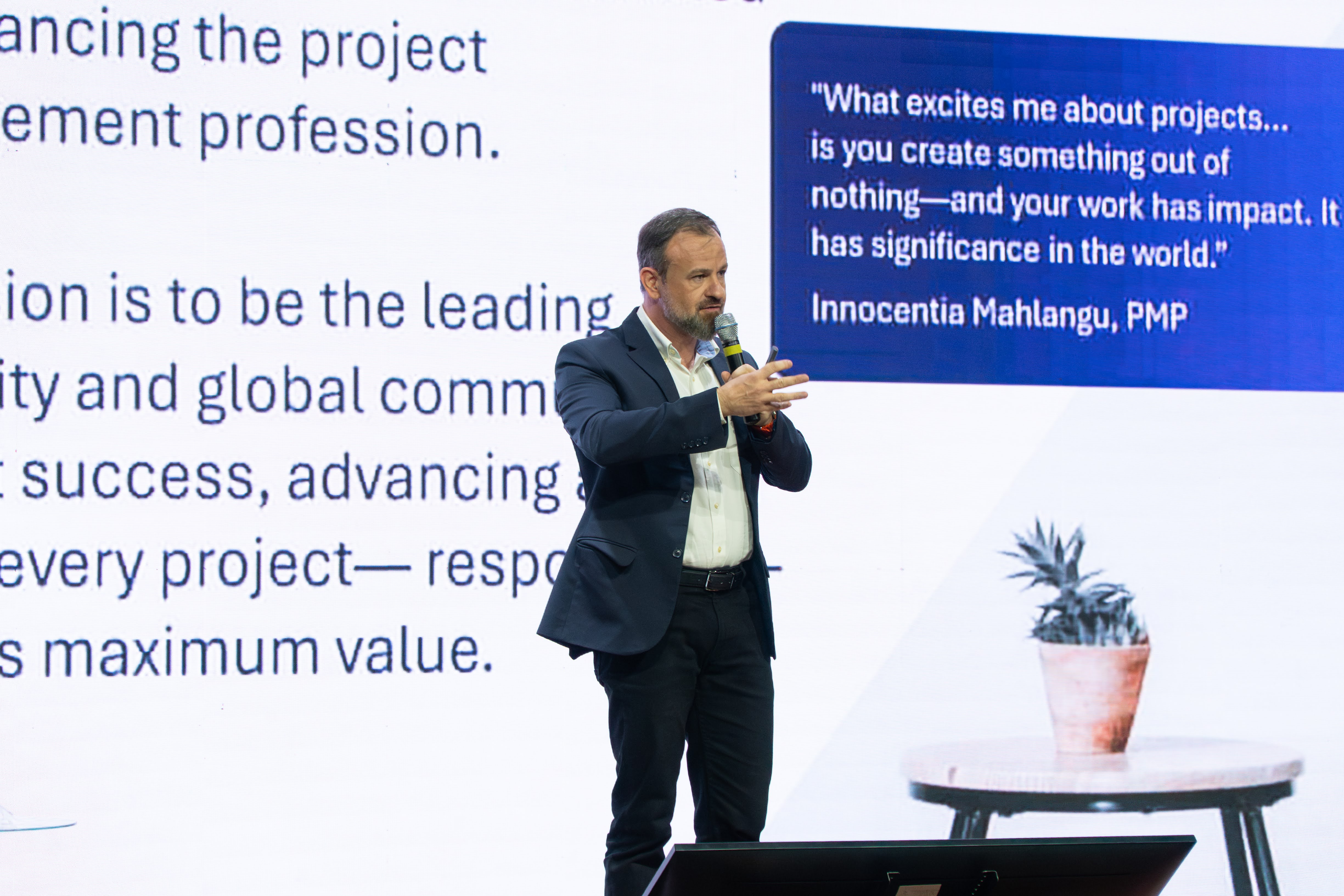 Mario fala sobre gerenciamento de projetos.