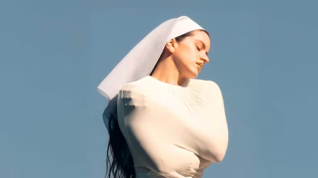 Rosalía canta em 13 idiomas em LUX; você conseguiria reconhecer todos?