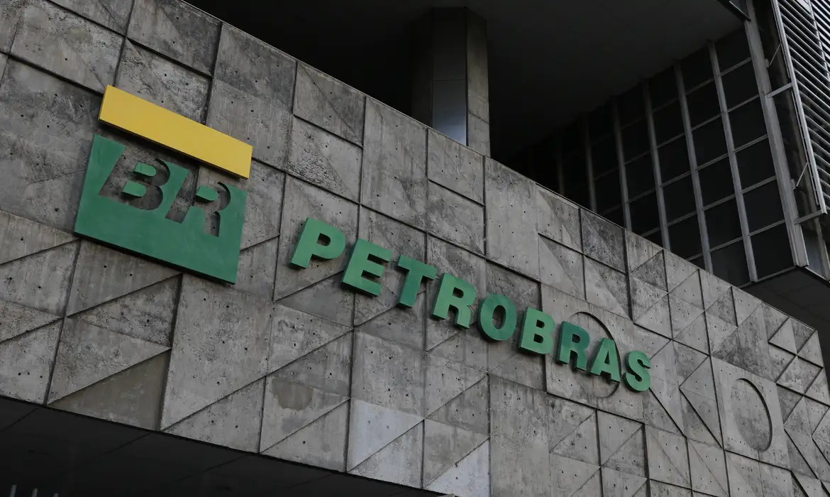 Concurso Petrobras: veja vagas, cargos, salários e como trabalhar na estatal