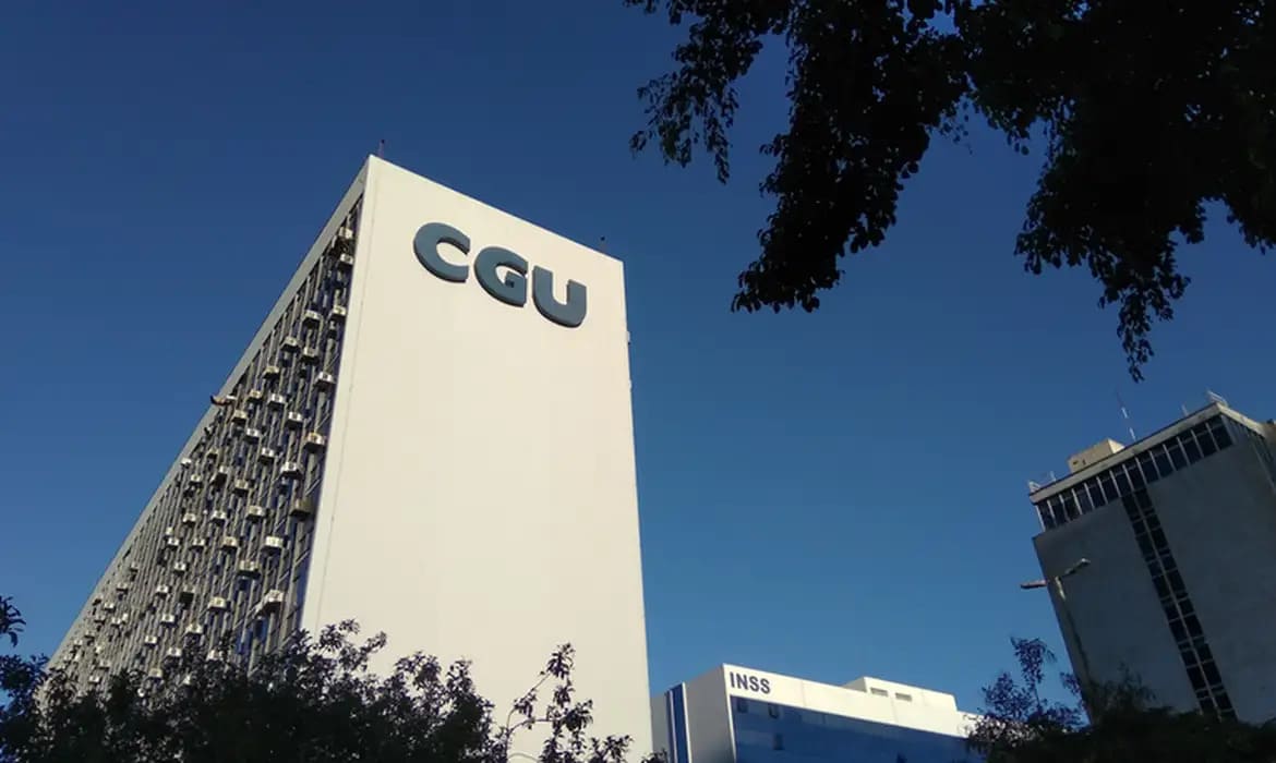 Concurso CGU 2026: edital oferece 60 vagas e salário de R$ 20 mil; veja como se inscrever