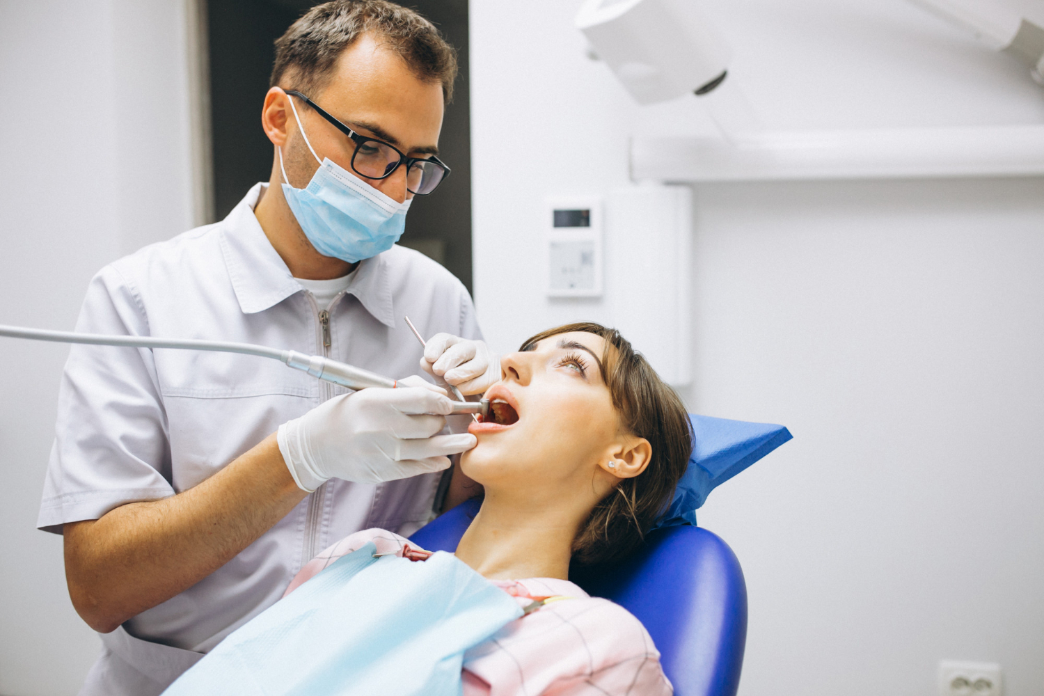 10 pós-graduações para quem se formou em Odontologia