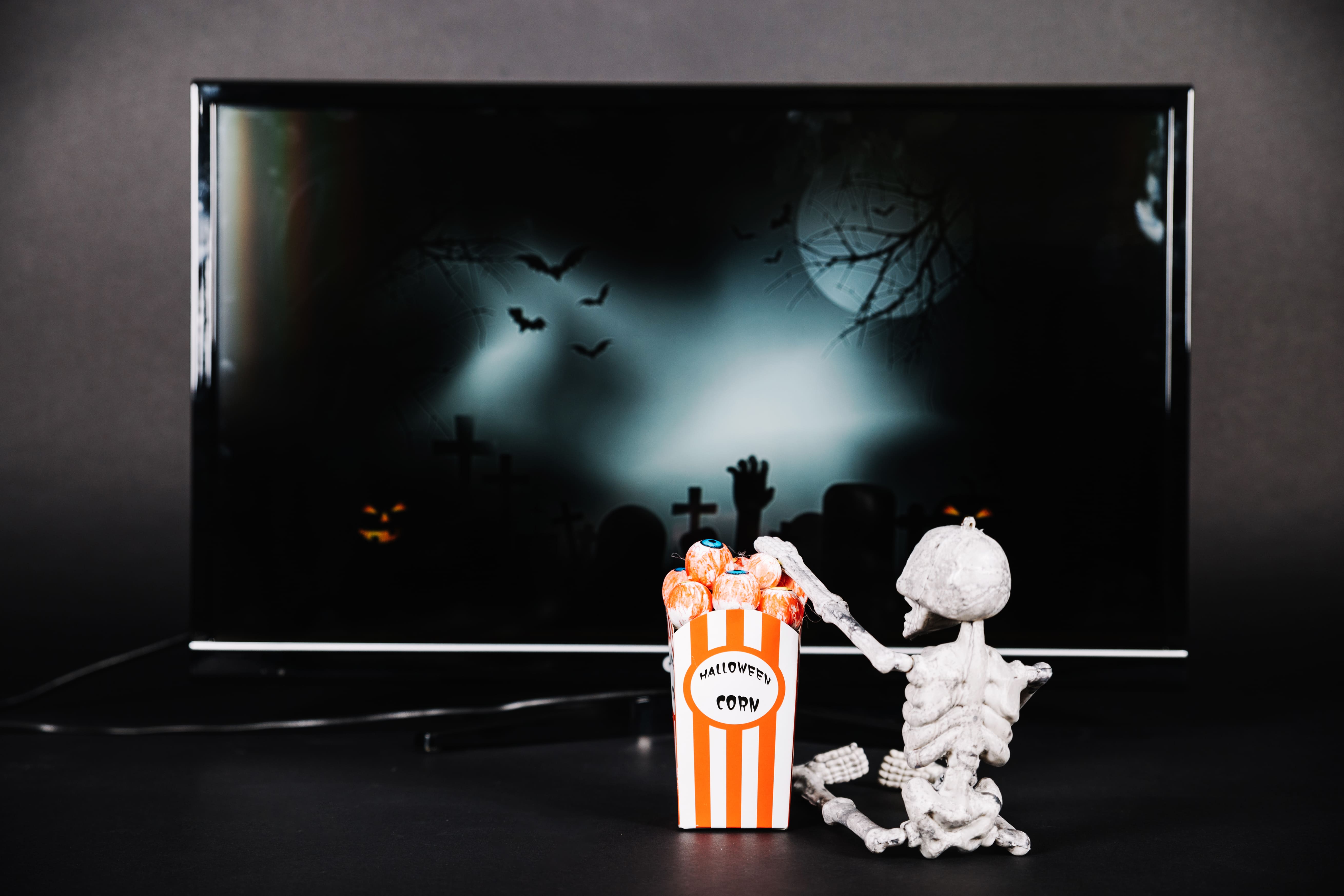 Halloween: 3 séries para aprender inglês e entrar no clima do Dia das Bruxas